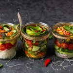 salada no pote de vidro