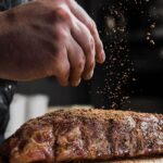 Como fazer hambúrguer na churrasqueira - carne nobre para churrasco - tempero para carnes de churrasco