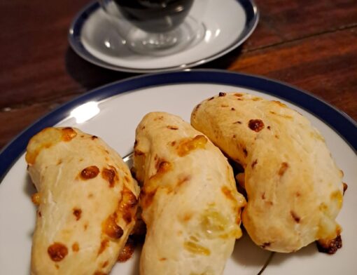 Aprenda a fazer deliciosas chipas na Wok Grill e deixa a hora do lanche mais gostosa. Receita desenvolvida pela Nutrichef Tânia de Paula.